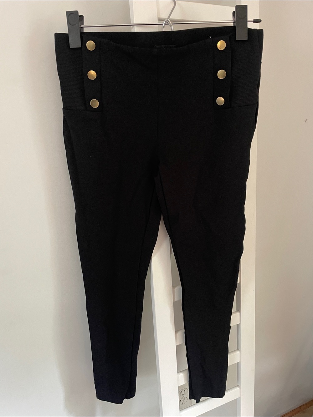Ann Taylor black sailor-style leggings